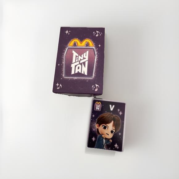 McDonald's x BTS - TINYTAN Happy Meal "V/Taehyung" (Throwback Edition) Toy - Picture 2 of 14